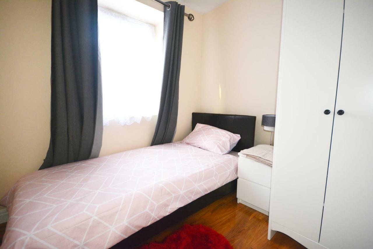London Modern 4 Bedroom Apartment Exterior foto
